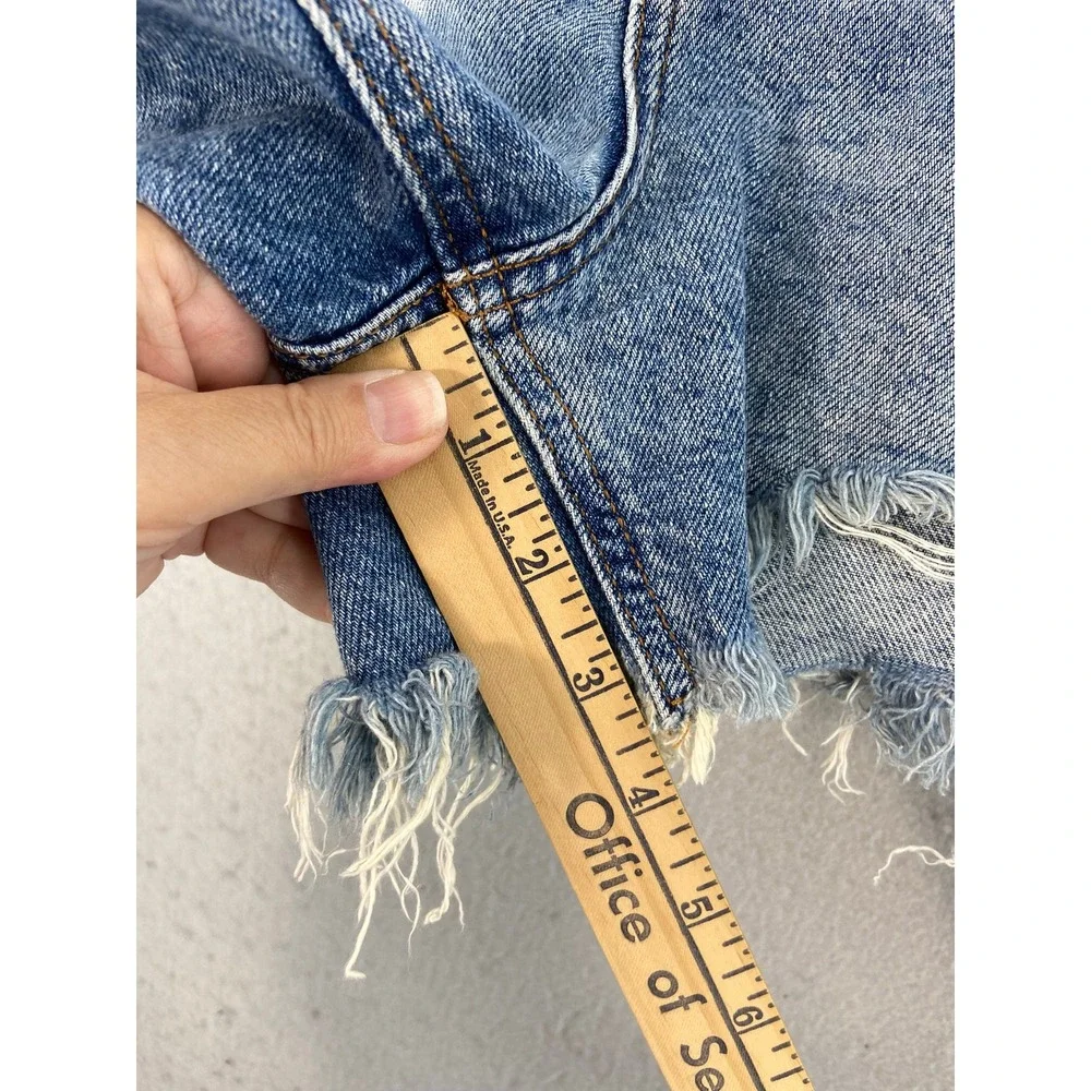 We The Free Jean Shorts Womens Sz 29 Makai Cut Off Denim Blue Distressed Hem